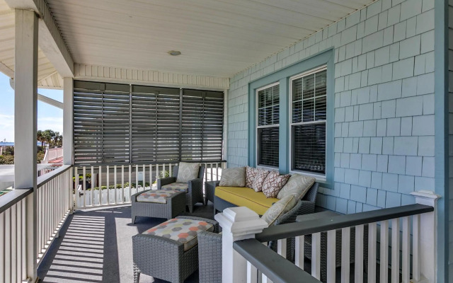 -Under The Sea (8 Bdrm / 7 Bath, Sleeps 22)