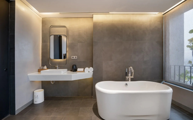 LEGEND Boutique Hotel