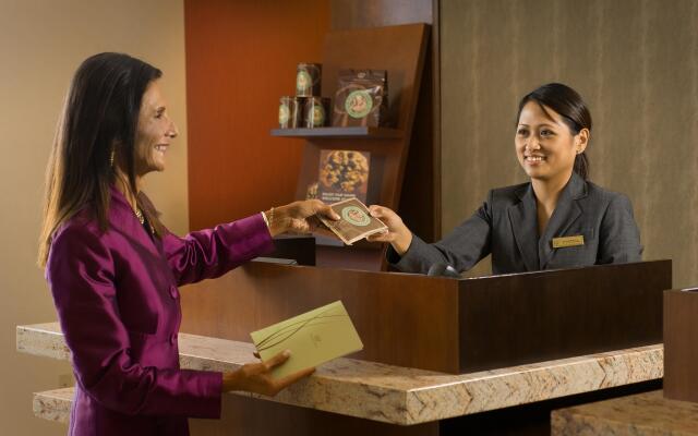 DoubleTree by Hilton Sterling - Dulles Airport