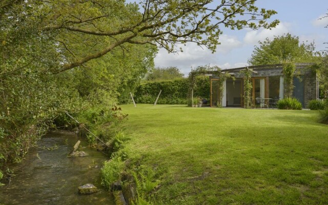 3 Newhall Green