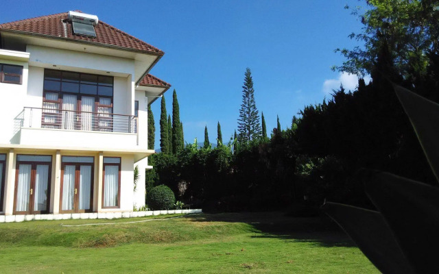 Villa Sophia Cimacan Puncak