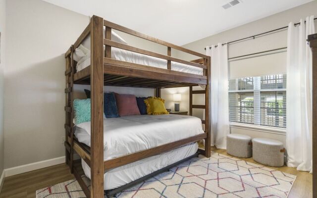 The Branson Experience - Balcony w/ Golf Views