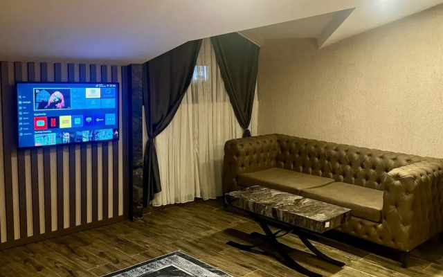 Royal Escape Hotel