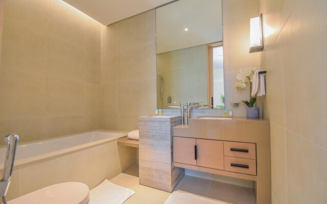 Private Beach Address JBR