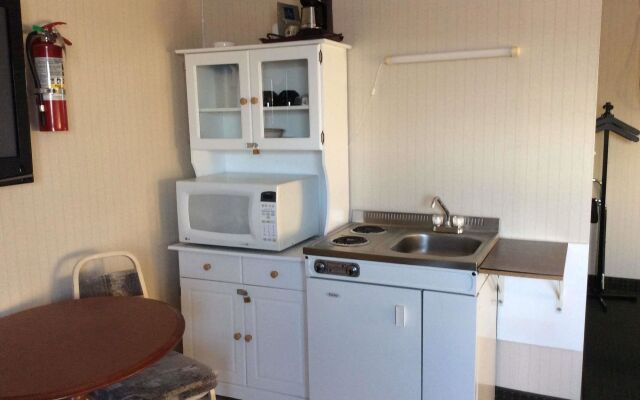 Coast Dawson Creek Hotel