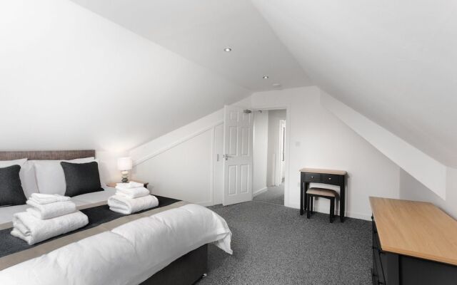 Mclaren House Seahouses