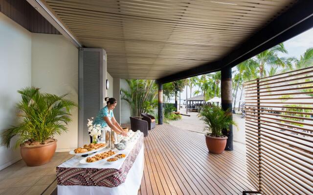 DoubleTree Resort by Hilton Hotel Fiji - Sonaisali Island