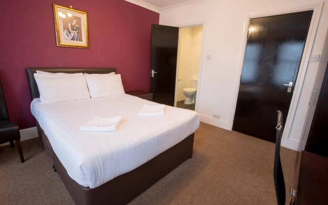 Rossmore Hotel