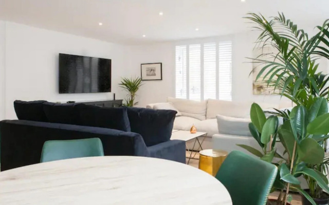 Stunning Newly Refurbished 2BD Shoreditch Flat