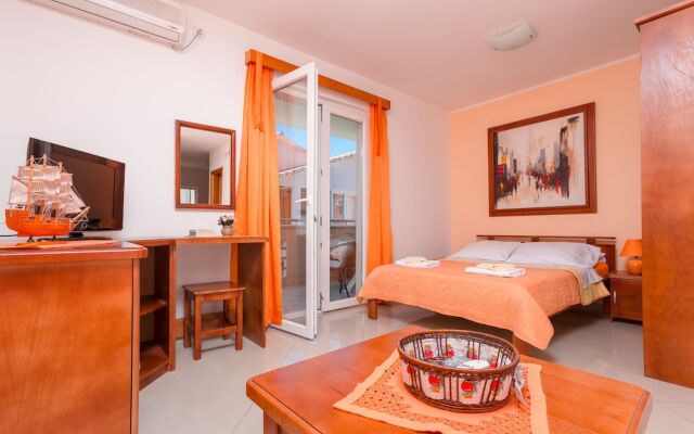 Rosic Tivat Apart-Hotel