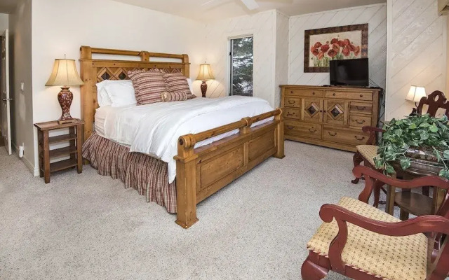 Ridgepoint Townhomes by Beaver Creek Mountain Lodging