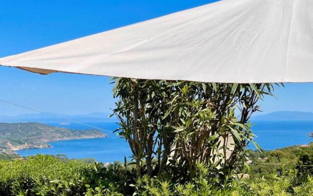 Capoliveri center with Outer space and Parking.-MALEA