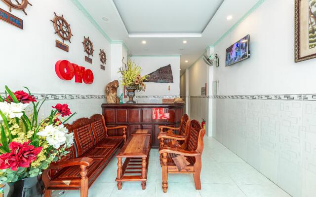 OYO 828 Hoa Giay Hotel