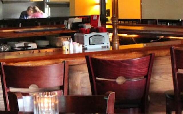 Greshams Lake View Motel