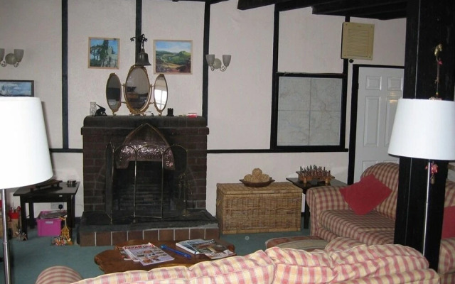 The Horseshoe Guesthouse