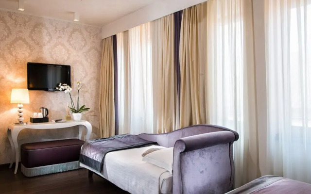 Carnival Palace Hotel