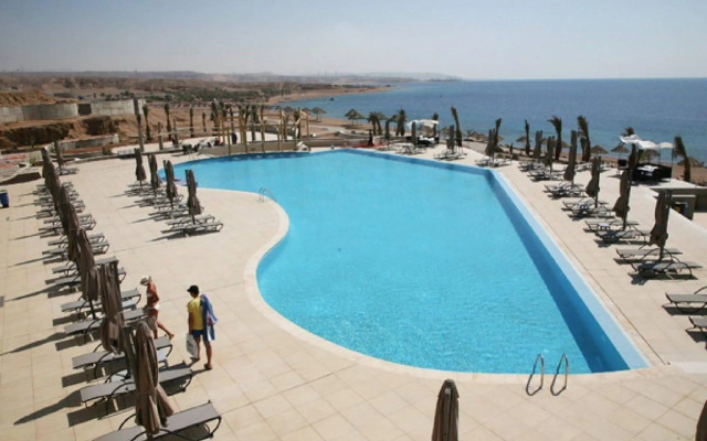 Aquavista Hotel & Suites