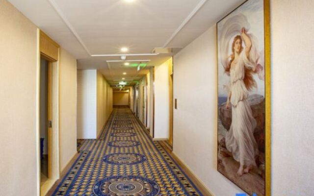 Vienna Hotel Ru Gao East Store