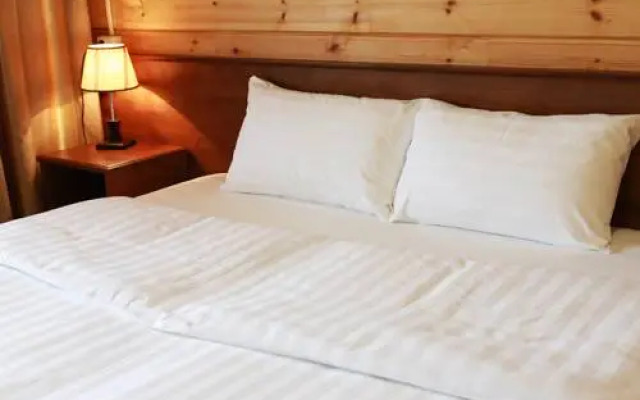 Novik Country Club Hotel