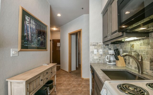 River Bank Lodge 2915