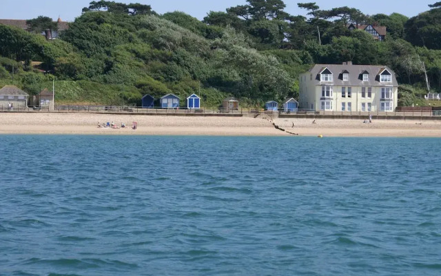 Pier View Apartment at Beach House
