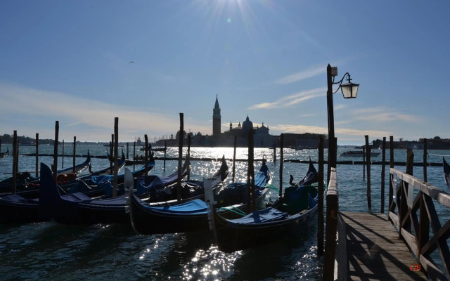 Calle Marcello 5888A Rio del Piombo