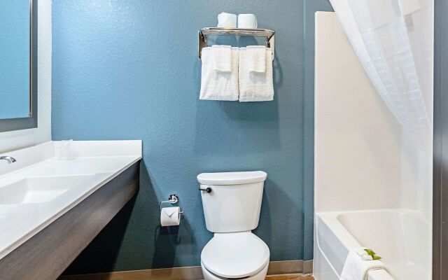 WoodSpring Suites Naples