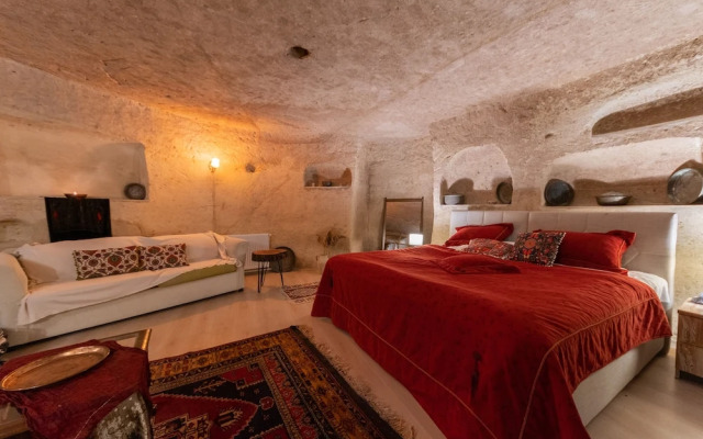 Cappadocia Deep Cave House
