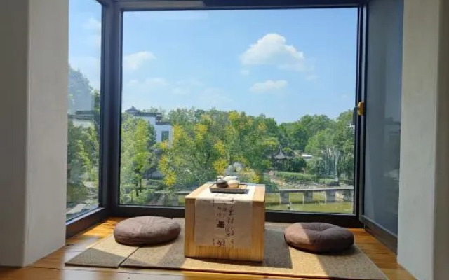 Yuxi Jianting Homestay Hotel