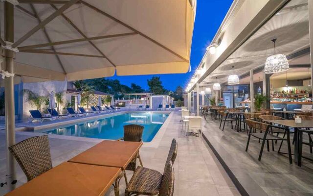 Makris Yialos Apartments