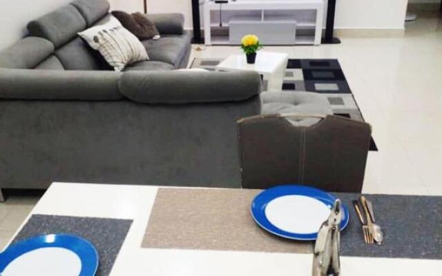 Superb Apartment With Jacuzzi No019
