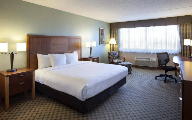 The Alloy King of Prussia - a DoubleTree by Hilton