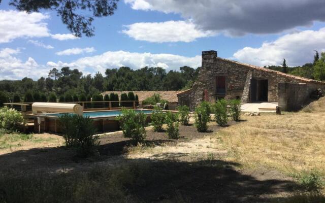 Ferme provençale traditionnelle avec piscine privée, dans un site naturel exceptionnel en campagne de Maussane les Alpilles, 8 personnes, LS1-314 MARCA