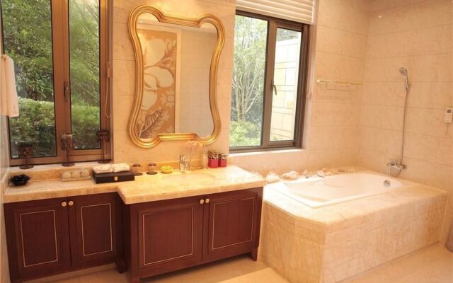 Zhoushan Putuo International Yacht Club Resort
