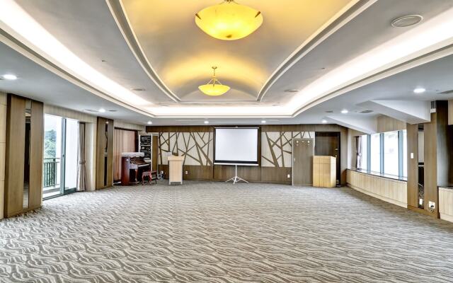 Cheongpung Resort Lake Hotel