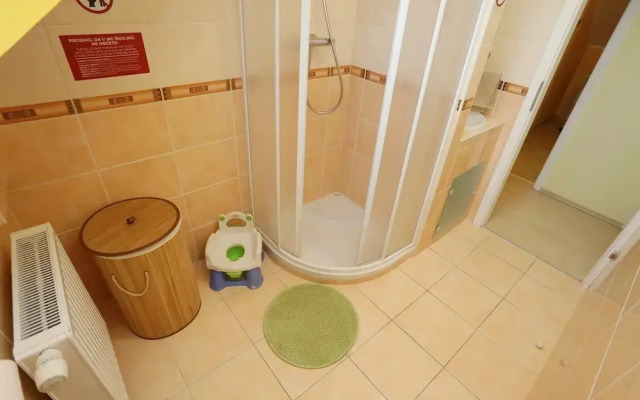 Lux Living Apartment Budic