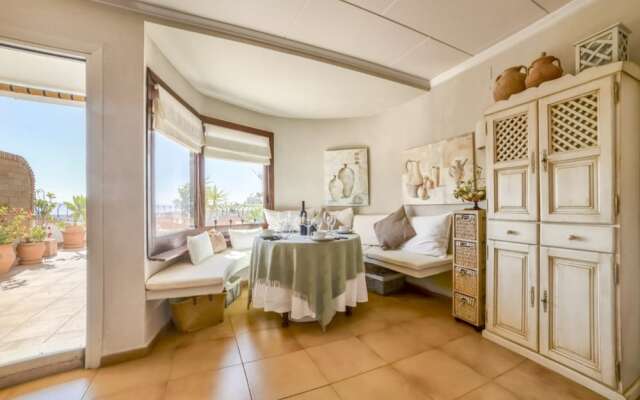 Apartment - 2 Bedrooms with Pool and Sea views - 104993