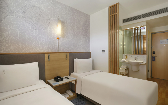 Holiday Inn Express Hyderabad Hitec City by IHG – Guest Rooms – Hyderabad