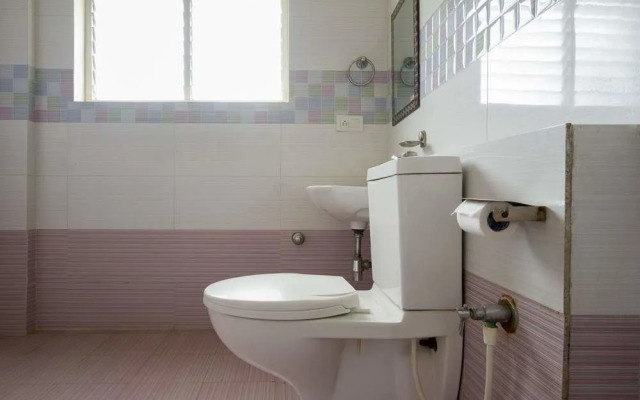 OYO 10335 Platinum Hotel