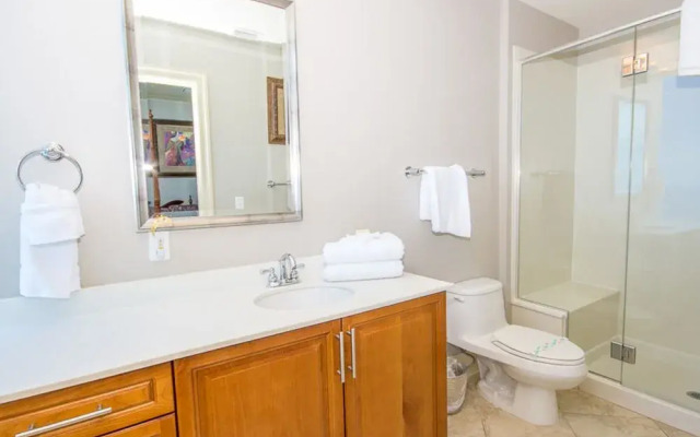 Bel Sole Penthouse 1801 - 4 Br condo