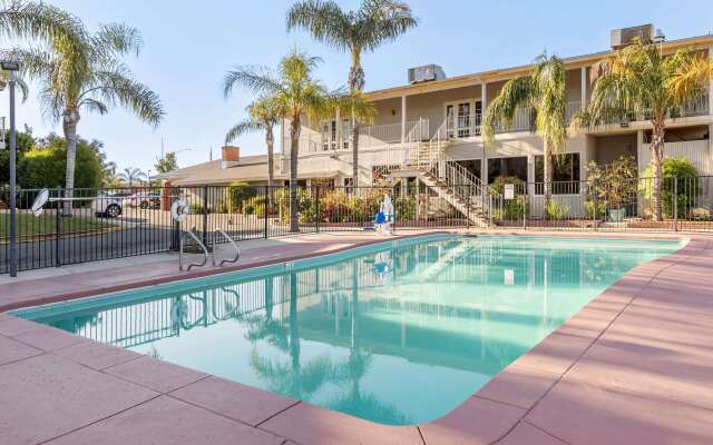 Best Western Plus Hill House