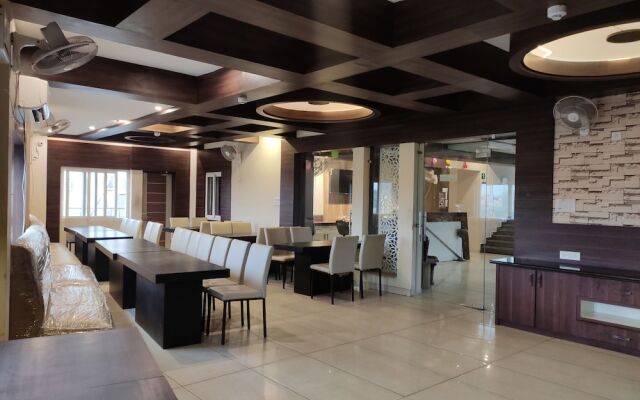 Hotel Maple Delite