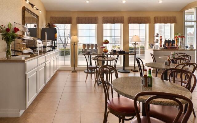 Ramada by Wyndham Moses Lake