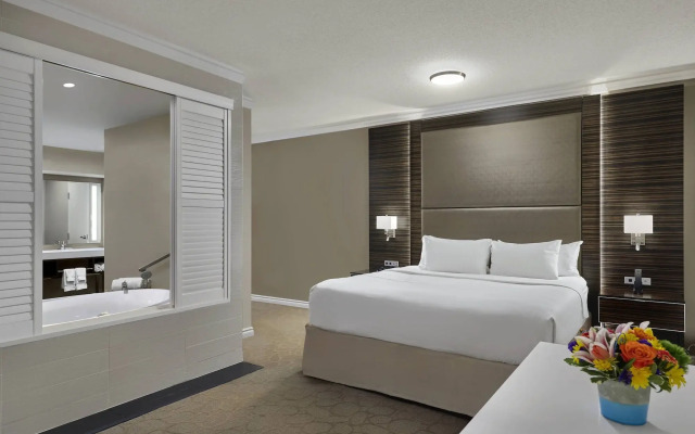 Delta Hotels by Marriott Edmonton Centre Suites