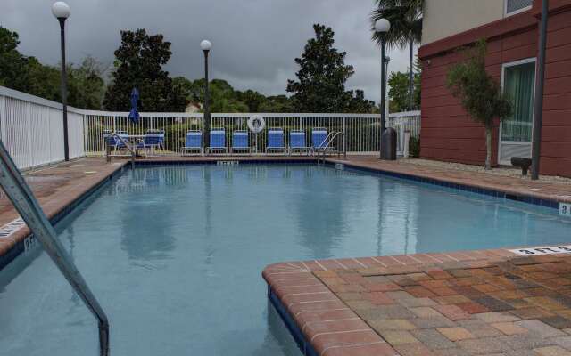 Hampton Inn & Suites Palm Coast