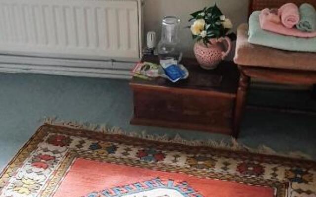 Tracebridge Cottage B&B