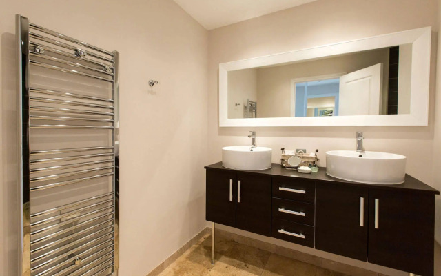 Villa Stephanie Guest House