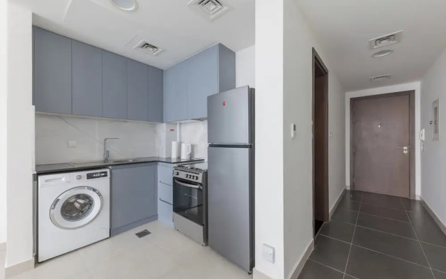 Splendid 1BR in Living Garden
