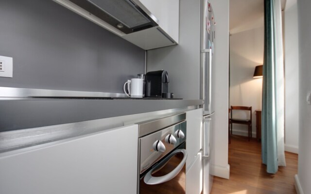 Dei Fabbri B Halldis Apartment