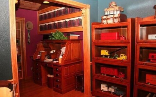 Victorian Country Inn B&B LLC